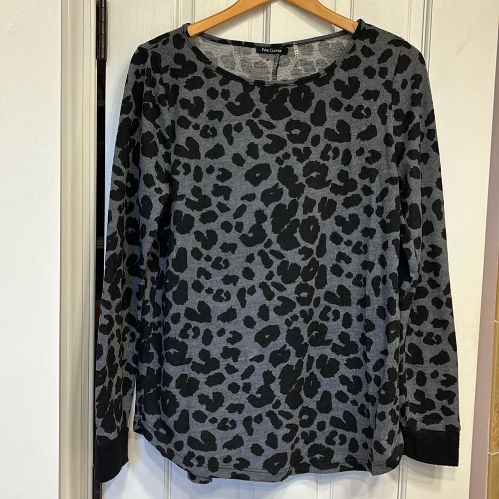 Grey/black leopard print tunic sweater.